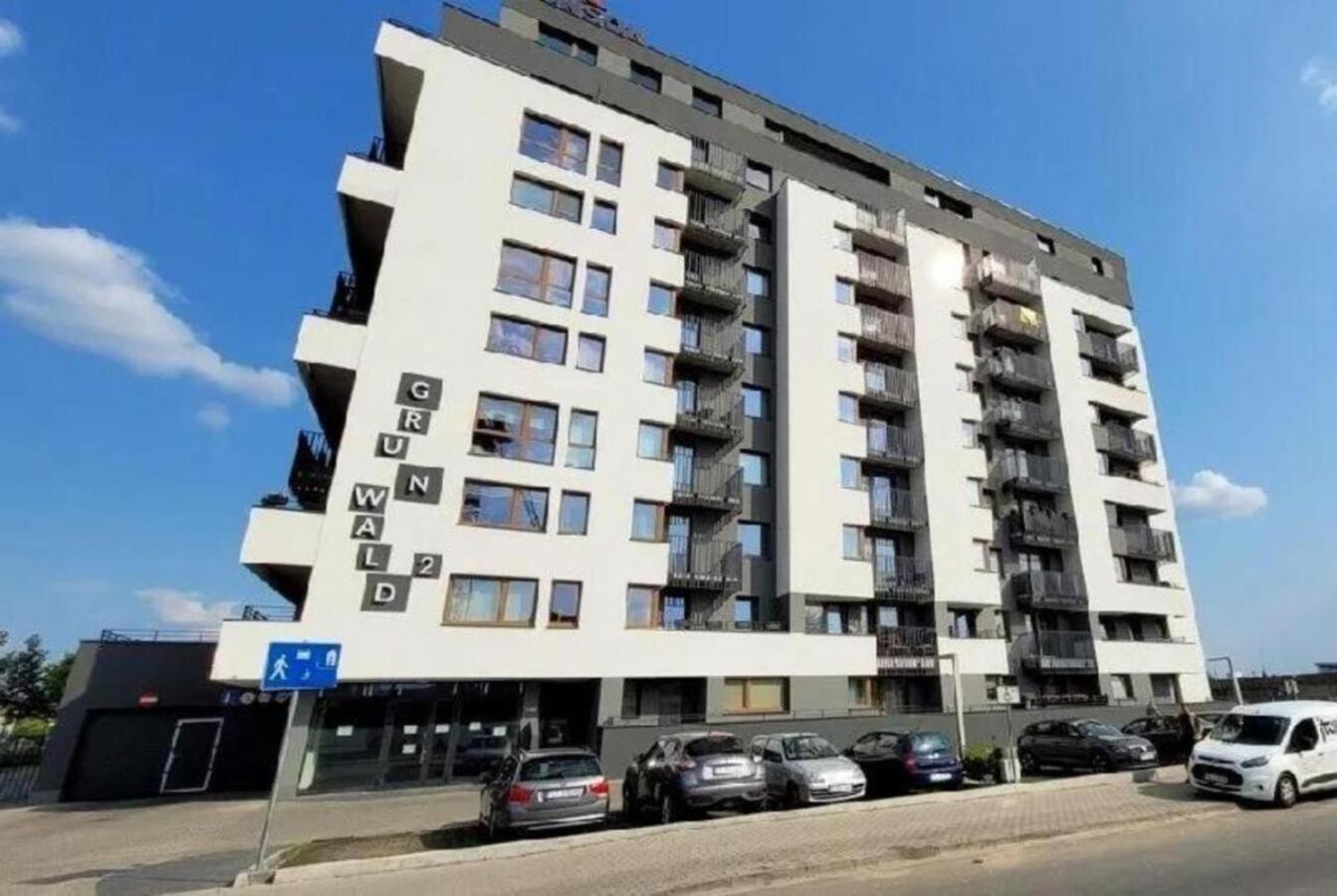Gold Apart - Podziemny Garaz Blisko Stadionu I Lotniska - Wygoda, Styl I Komfort Poznan Bagian luar foto